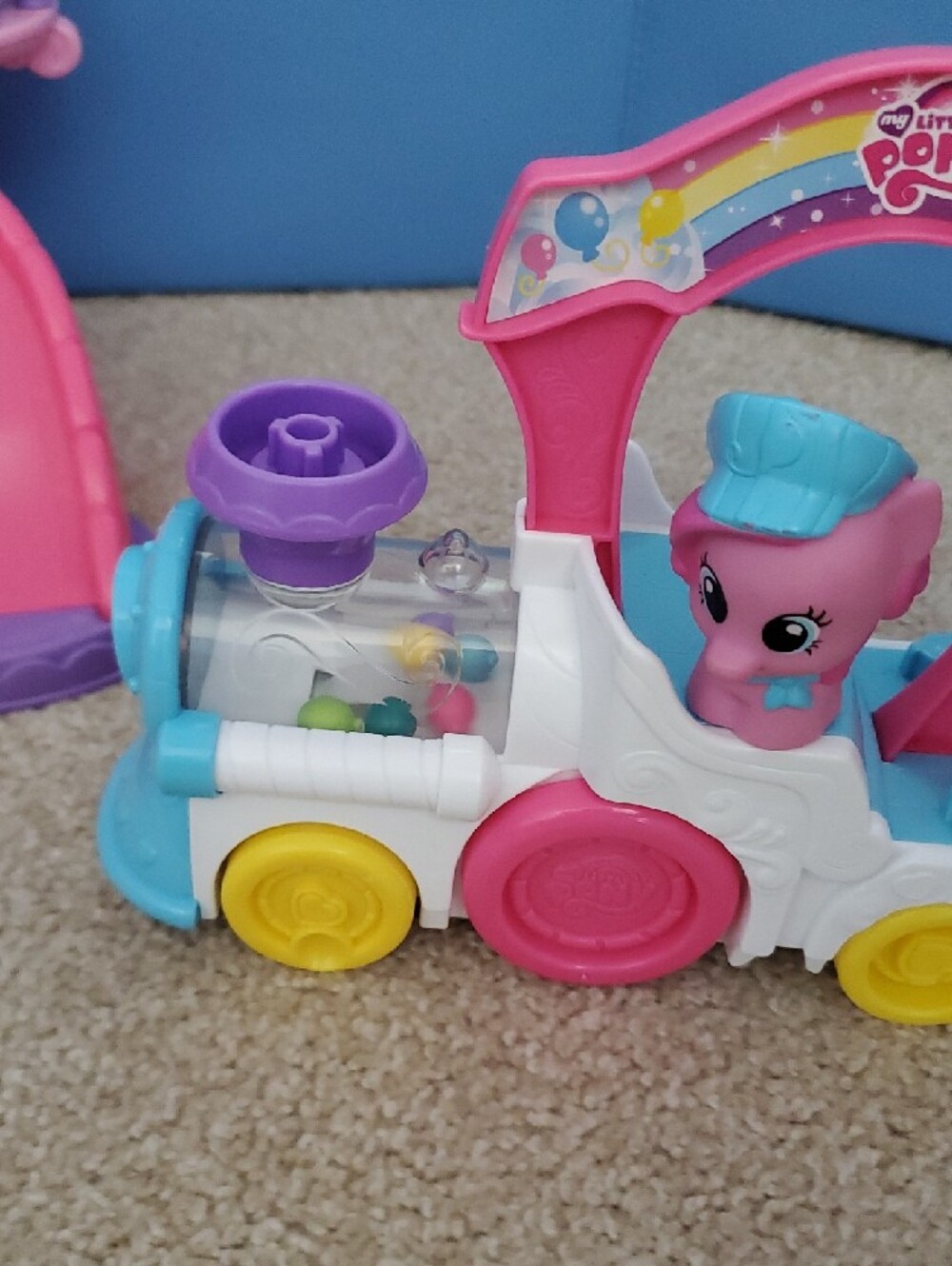 My Little Pony Play Castle, Train and Swing with 7 Figures - Picture 3 of 9